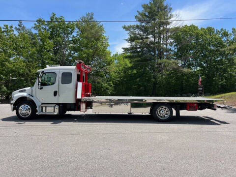 2023 Freightliner M2 106