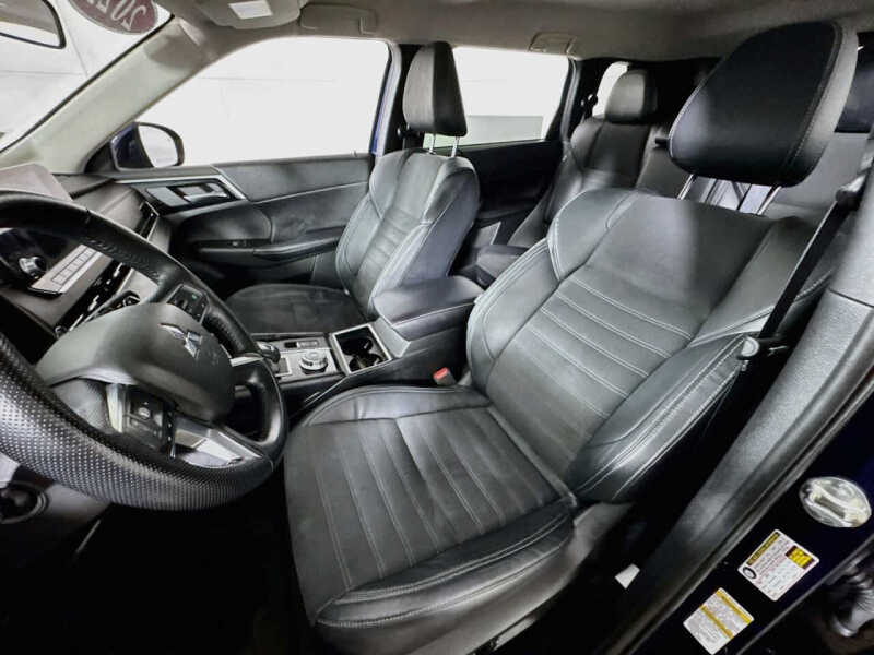 2022 Mitsubishi Outlander SE