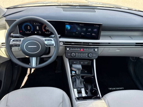 2025 Hyundai Tucson SE