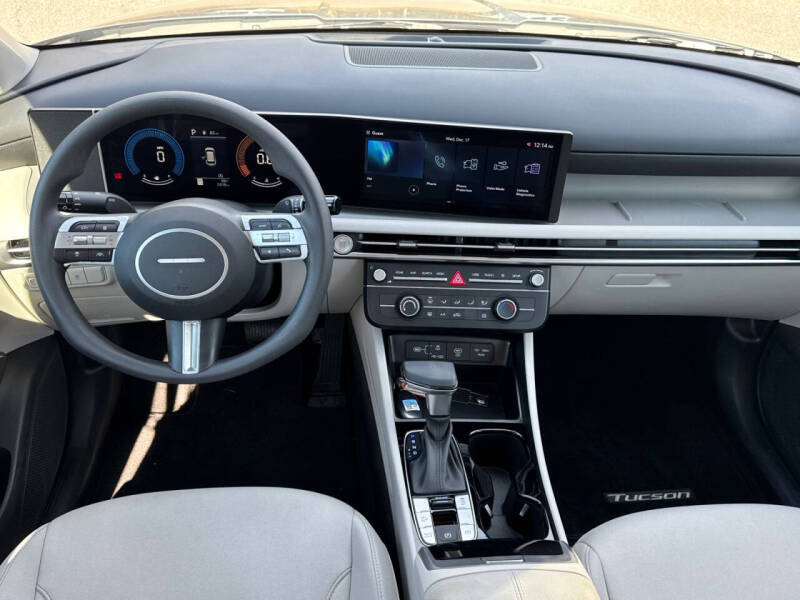 2025 Hyundai Tucson SE