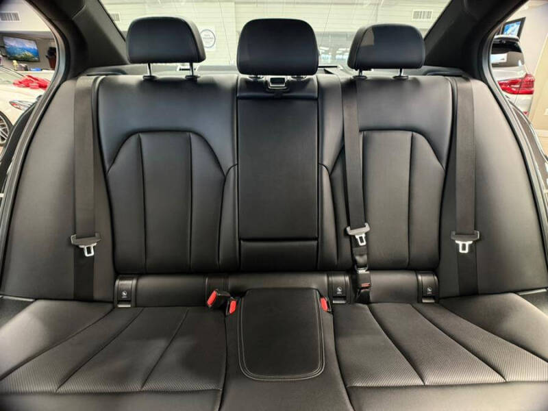 2024 BMW 3 Series 330i xDrive