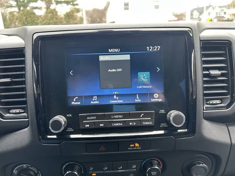 2023 Nissan Frontier SV