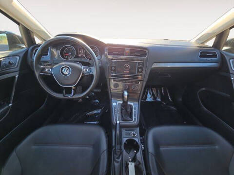 2020 Volkswagen Golf TSI