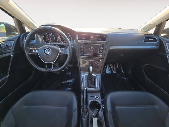 2020 Volkswagen Golf TSI