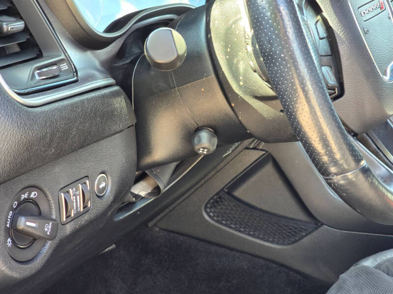 2017 Dodge Challenger 392 HEMI Scat Pack Shaker