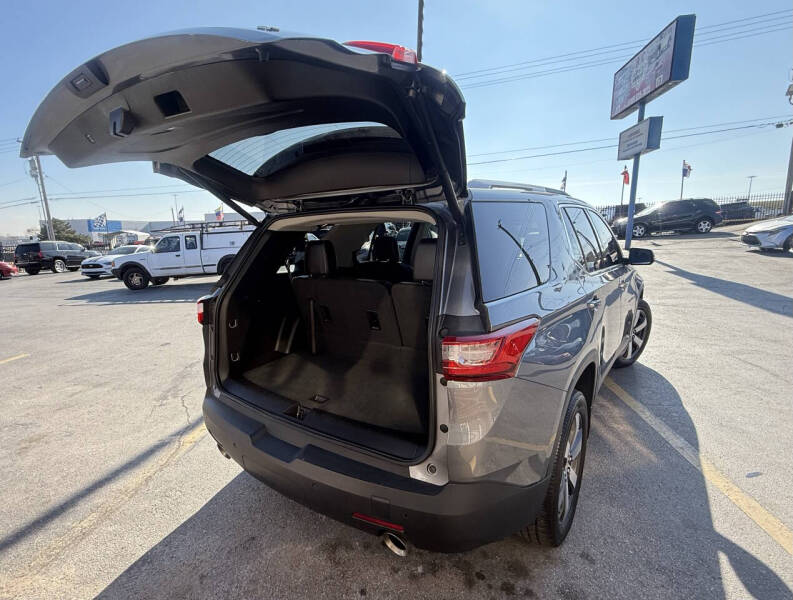 2018 Chevrolet Traverse LT Leather