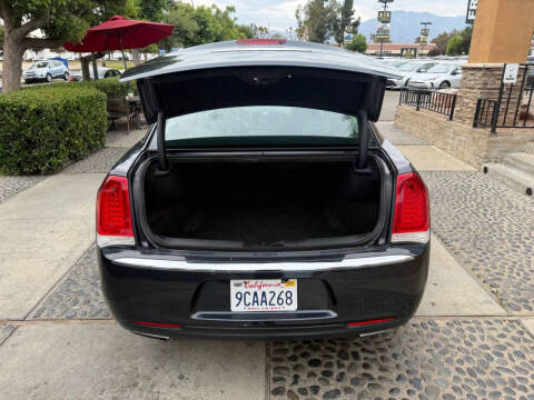 2017 Chrysler 300 Limited