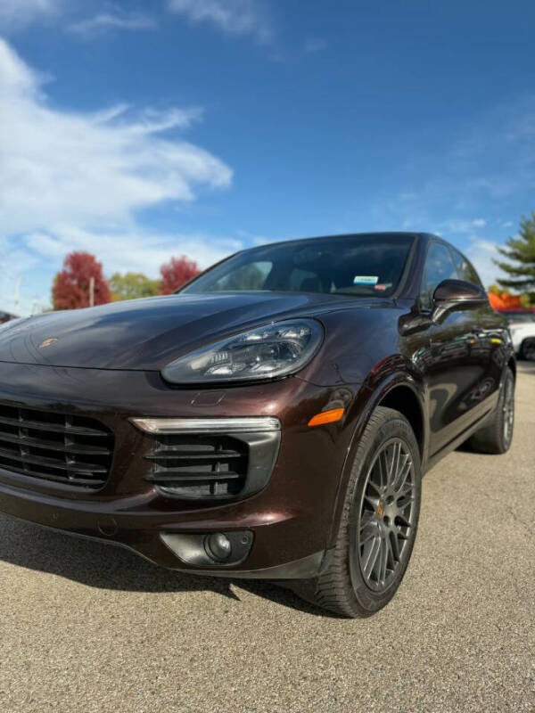 2017 Porsche Cayenne Platinum Edition