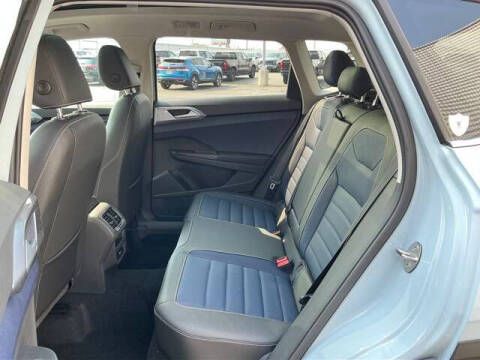 2025 Volkswagen Taos SEL 4Motion