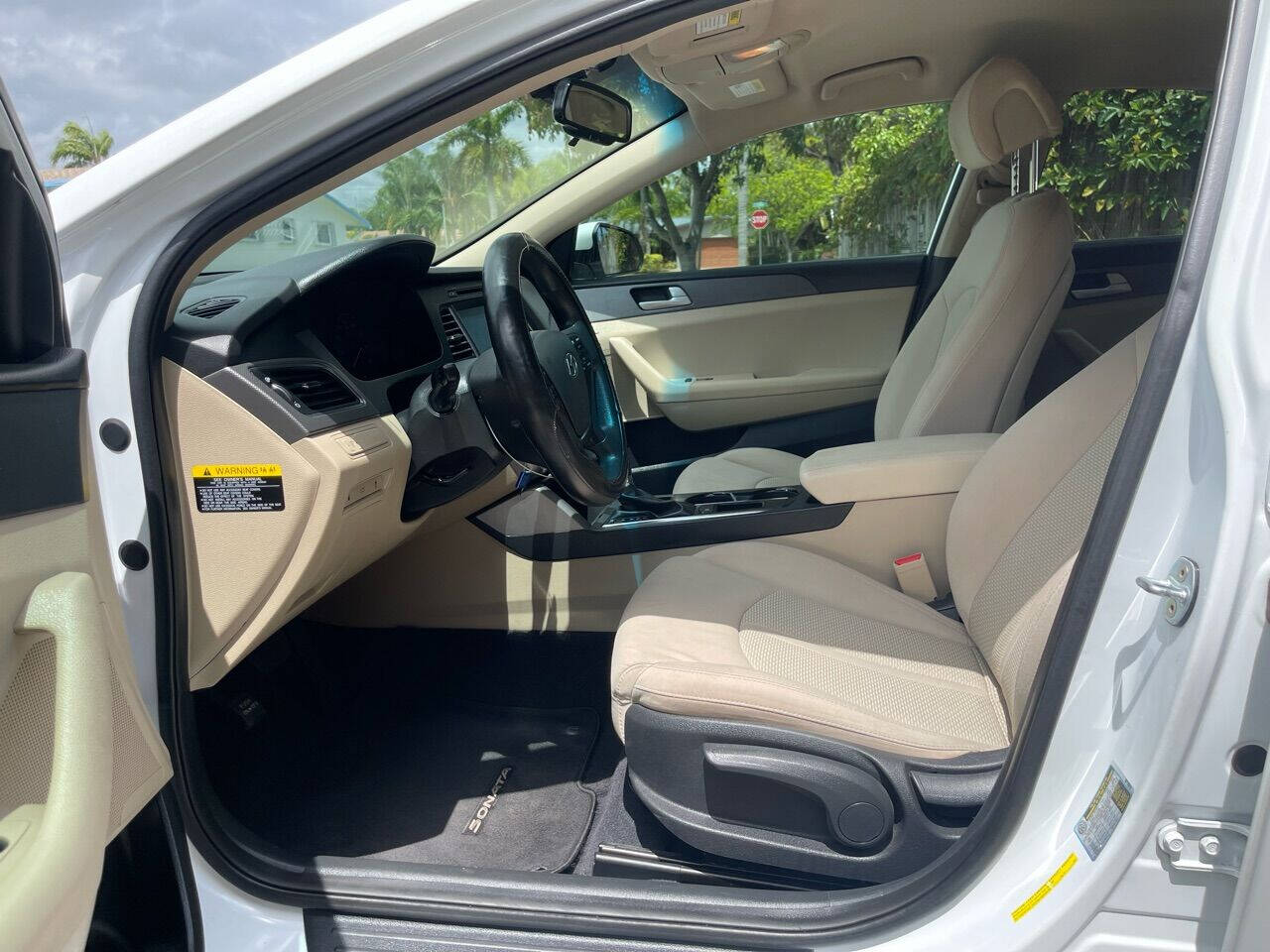 2016 HYUNDAI Sonata Sedan - $10,800