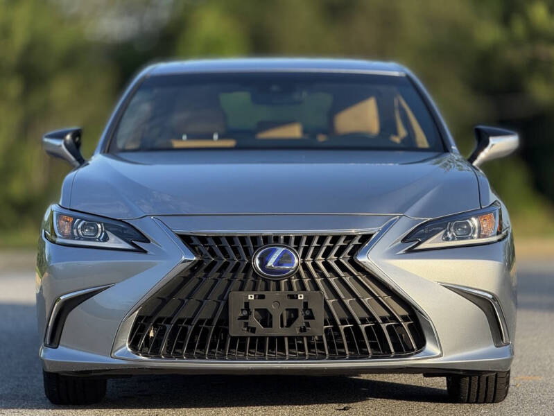 2022 Lexus ES 300h