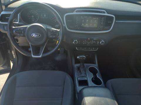 2017 Kia Sorento LX