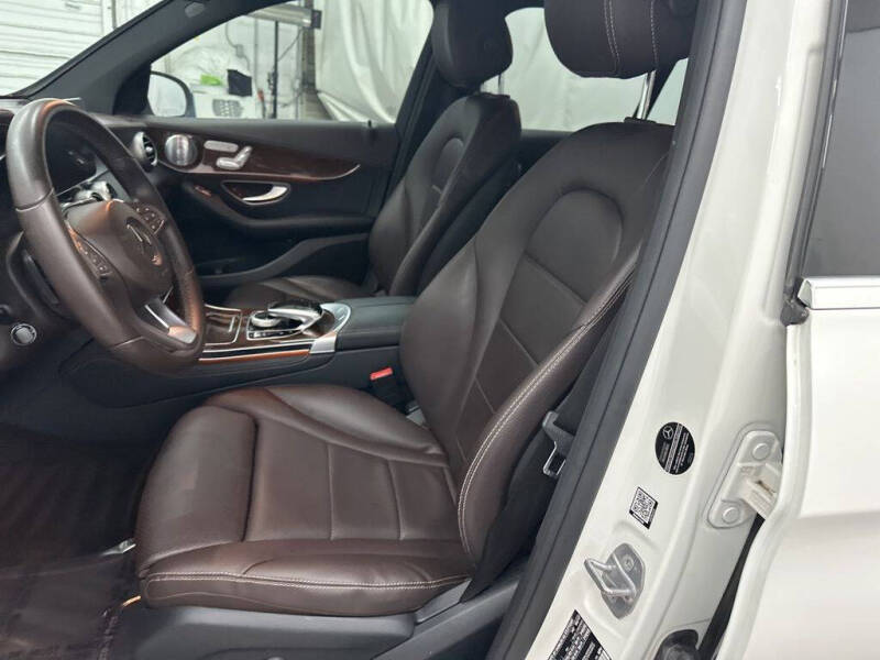 2017 Mercedes-Benz GLC GLC 300