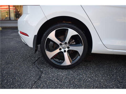 2020 Volkswagen Golf TSI