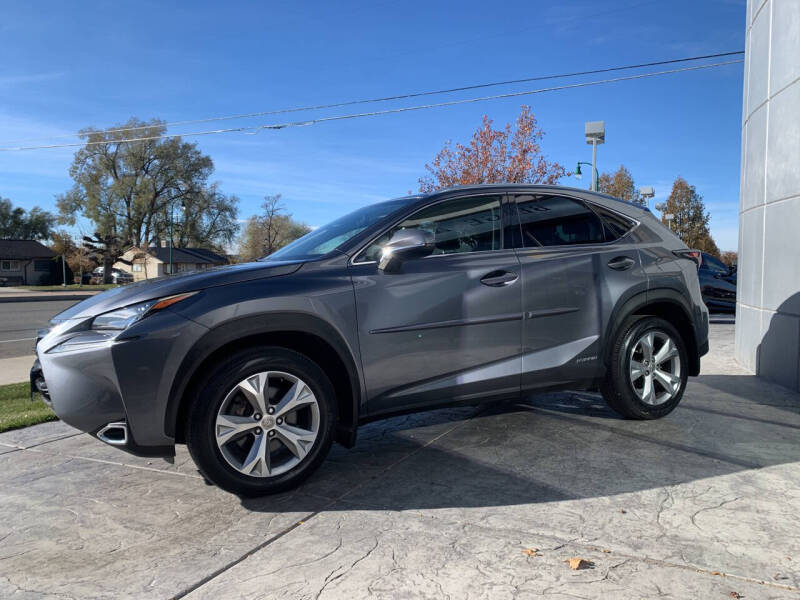 2017 Lexus NX 300h photo 4