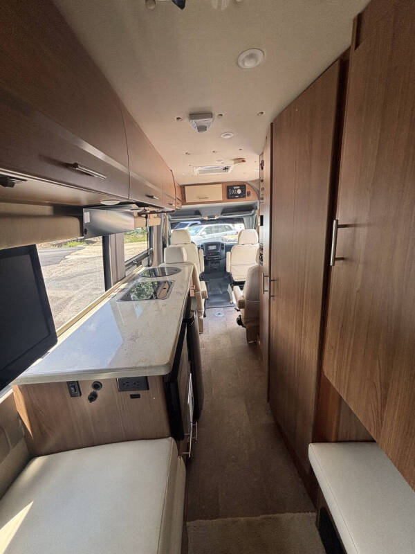2015 Winnebago ERA BM170X