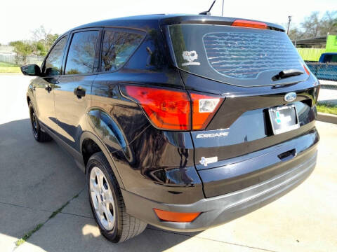 2019 Ford Escape S