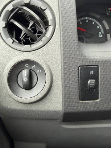 2014 Ford E-Series E-150