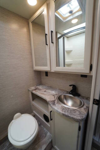 2021 Thor Motor Coach Four Winds