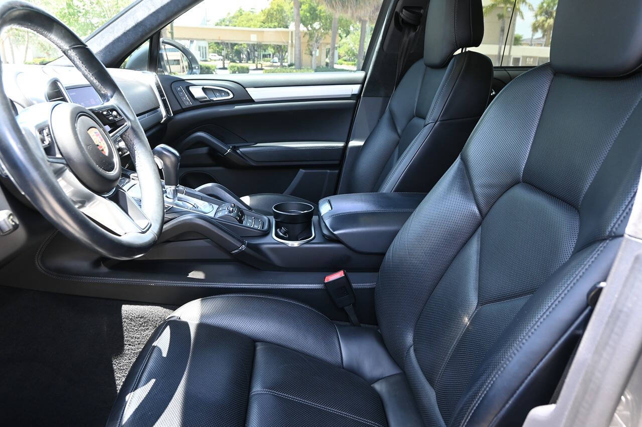 2018 Porsche Cayenne 16