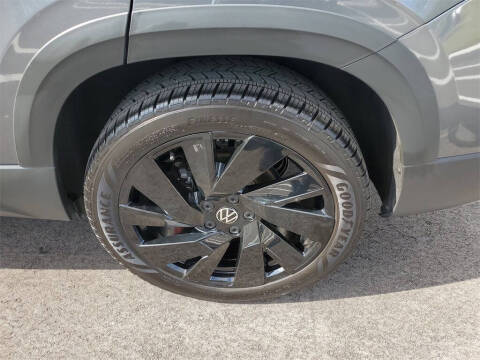 2024 Volkswagen Taos SE 4Motion