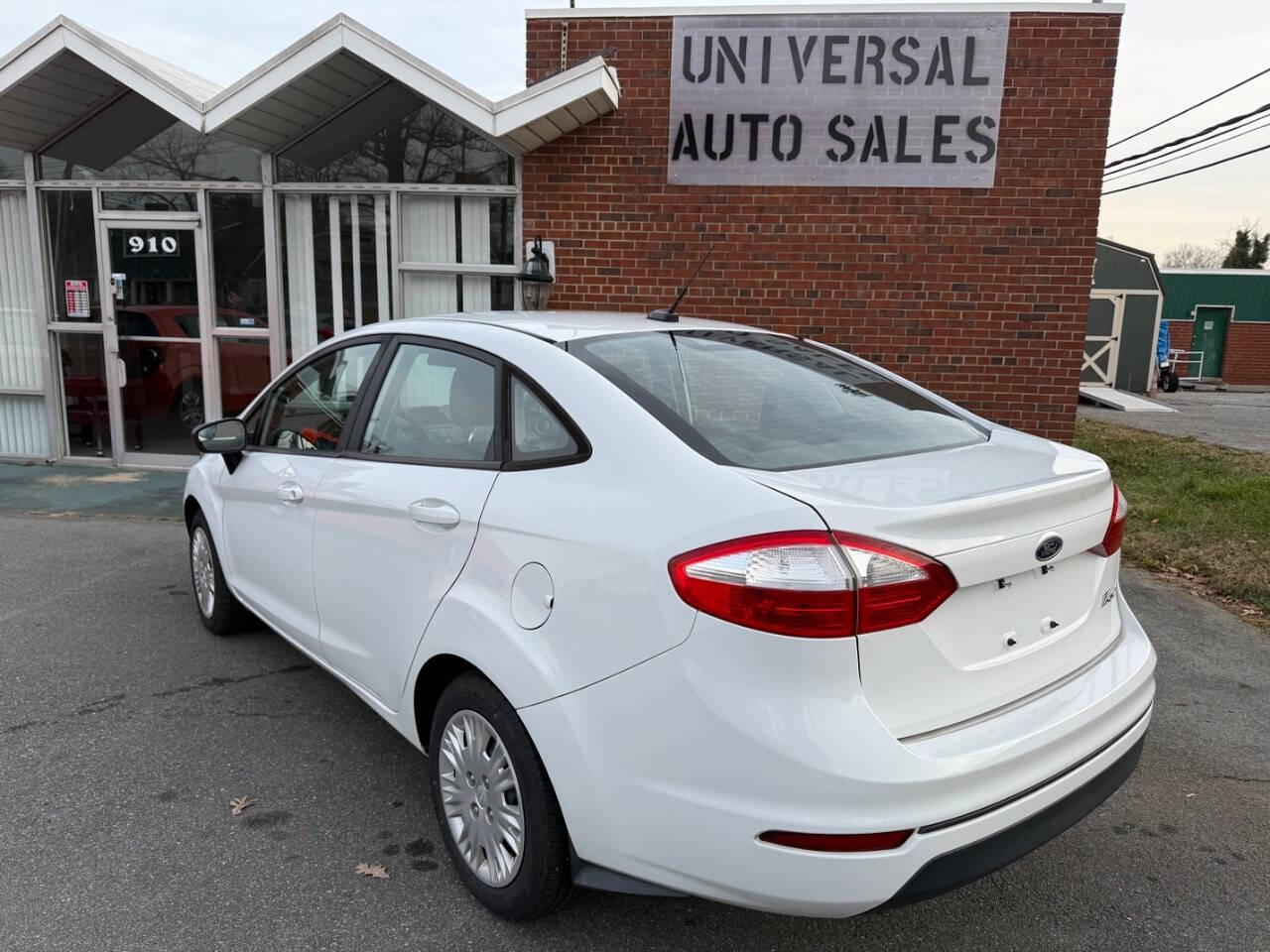 2016 Ford Fiesta for sale at Universal Auto Sales LLC in Burlington, NC