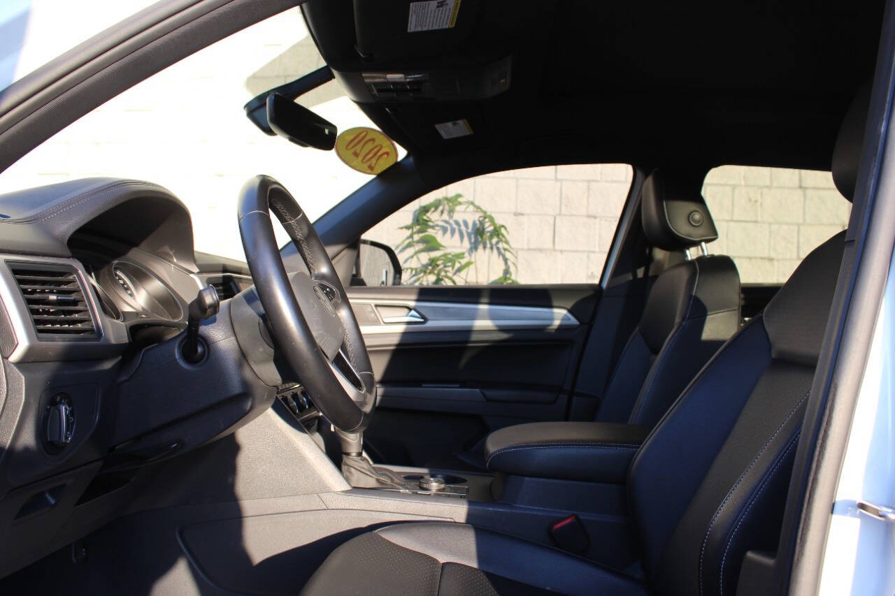 VolkswagenAtlas Cross Sport11