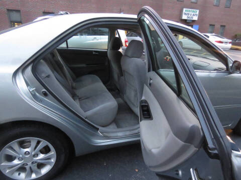 2005 Toyota Camry LE