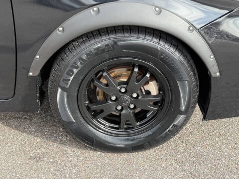 2014 Toyota Prius Two