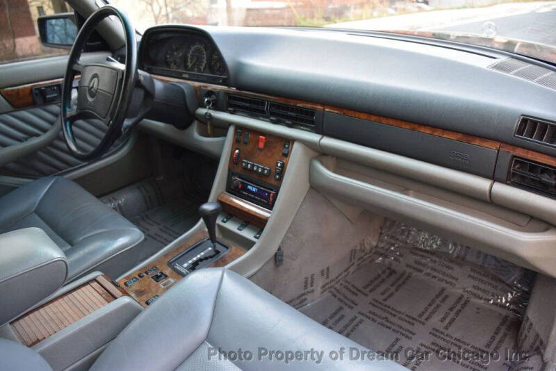 1991 Mercedes-Benz 560-Class 560 SEL
