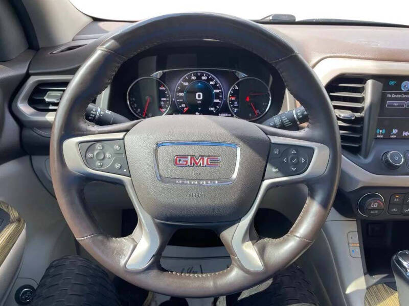 2017 GMC Acadia Denali