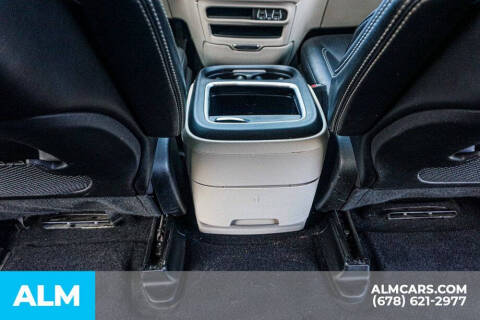 2024 Chrysler Pacifica Plug-In Hybrid Select