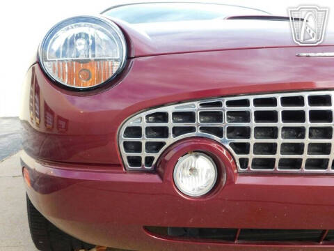 2004 Ford Thunderbird Deluxe