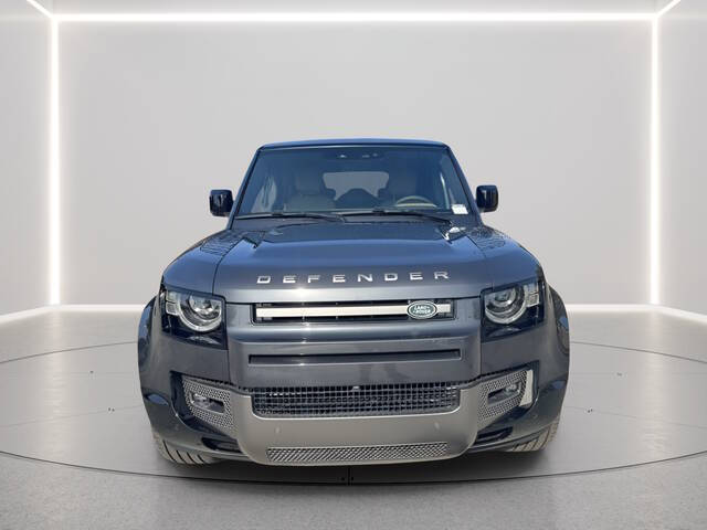 2025 Land Rover Defender 130 P400 X-Dynamic SE