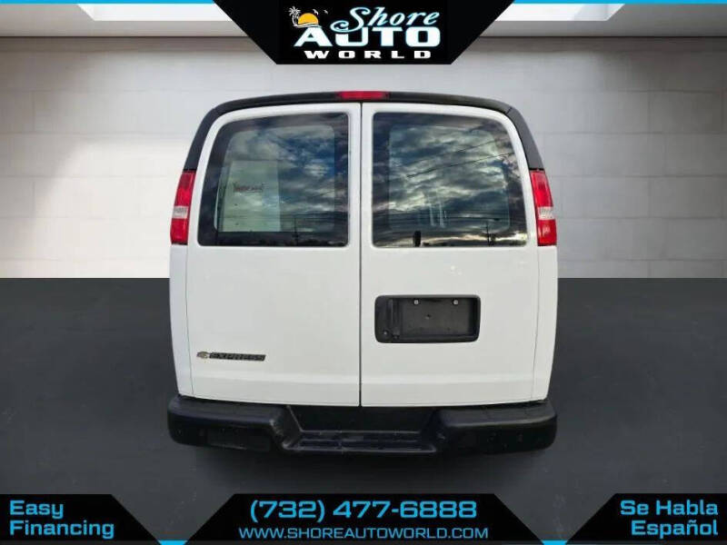 2022 Chevrolet Express 2500