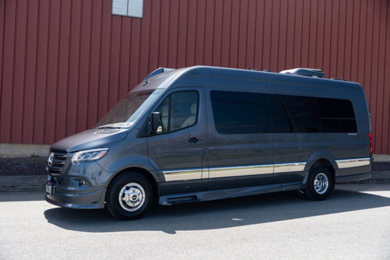 2022 Mercedes-Benz Sprinter Cargo Van Base photo 2