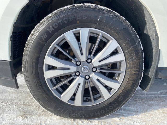 2020 Nissan Pathfinder S