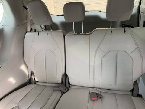 2017 Chrysler Pacifica Touring-L Plus