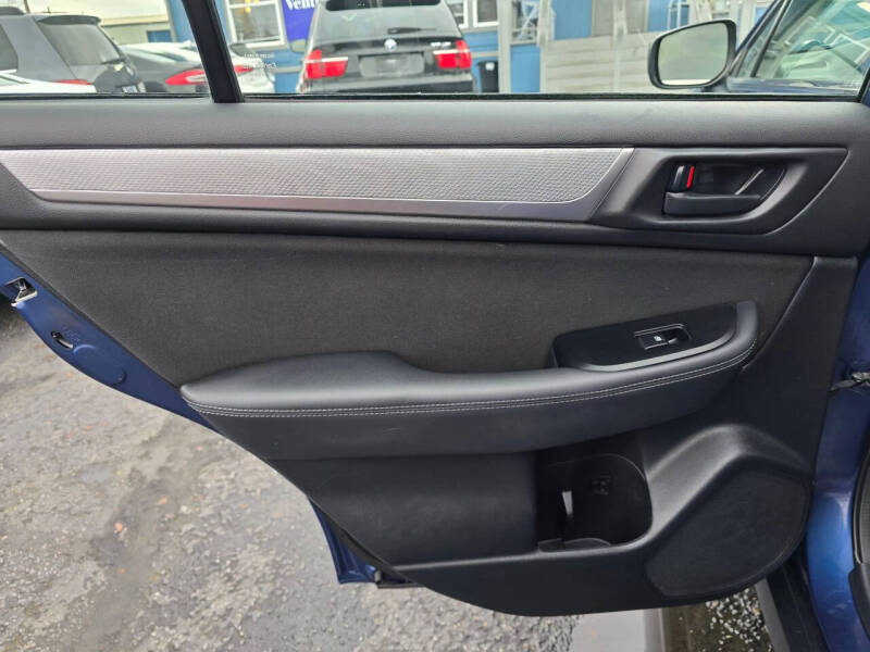 2019 Subaru Outback 2.5i