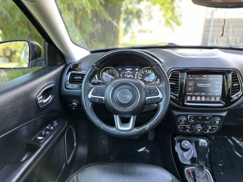 2018 Jeep Compass Limited photo 14