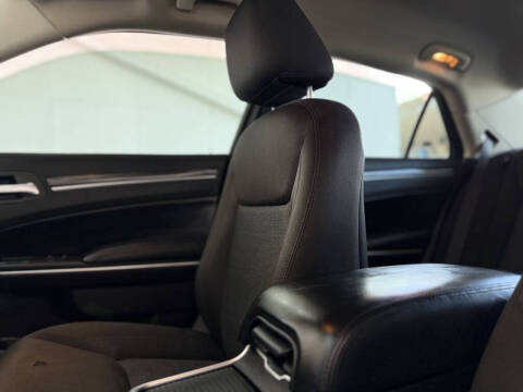 2020 Chrysler 300 Touring