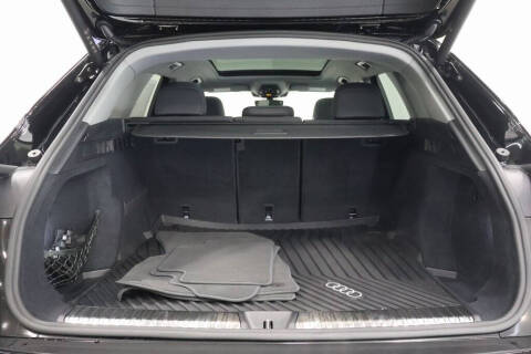 2025 Audi Q5 quattro Premium Plus TFSI