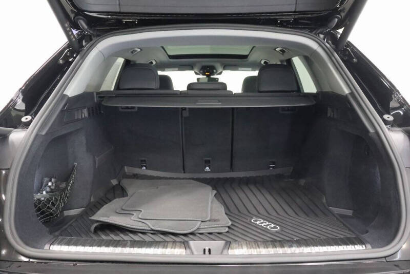 2025 Audi Q5 quattro Premium Plus TFSI