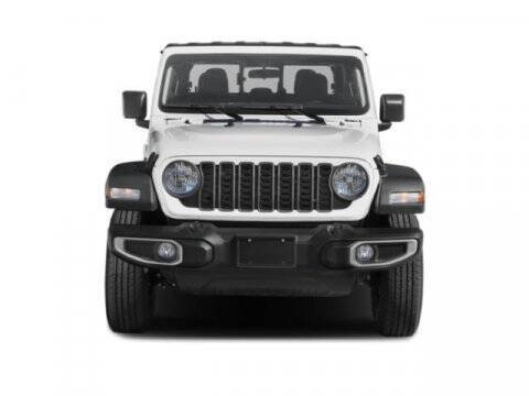 2024 Jeep Gladiator NightHawk