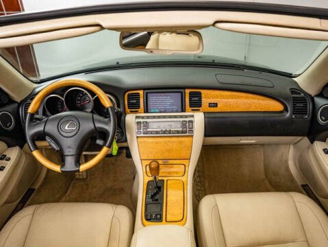 2004 Lexus SC 430