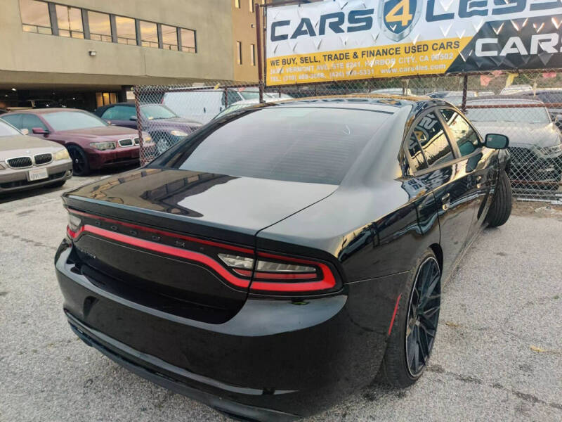 2017 Dodge Charger SE