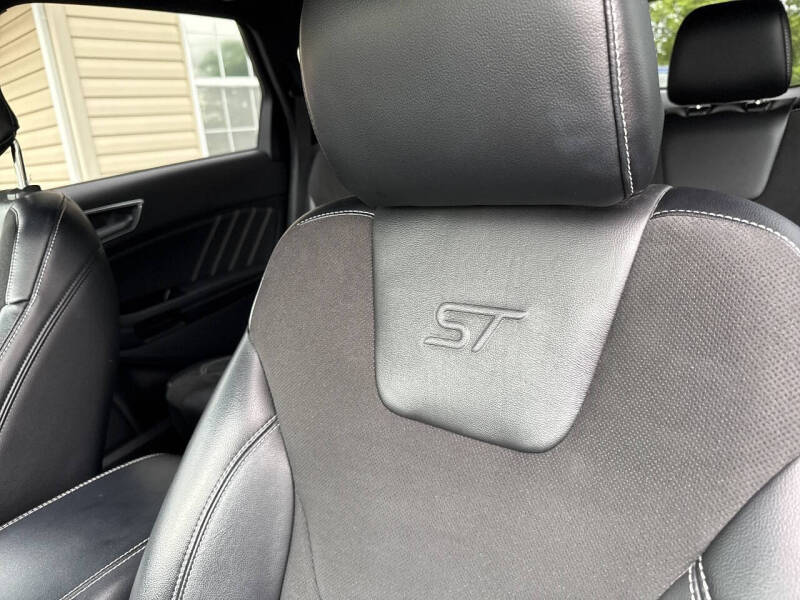 2019 Ford Edge ST