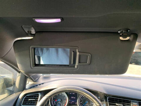 2017 Volkswagen Golf R 4Motion