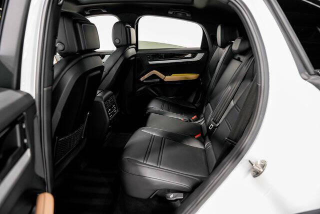 2024 Porsche Cayenne Coupe