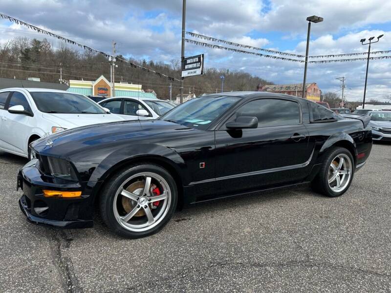2005 Ford Mustang for sale at SOUTH FIFTH AUTOMOTIVE LLC in Marietta OH